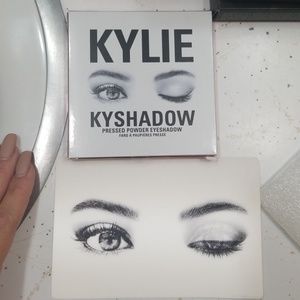 Kylie cosmetics Burgandy Pallet
